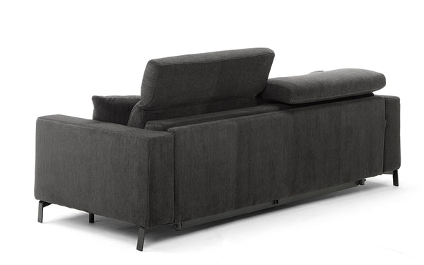 Mit seinem durchdachten Design ist das Schlafsofa Tina äußerst vielseitig.